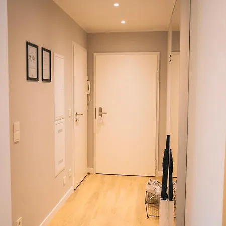 Rr - New - Beautiful 80qm - Lift - Wifi * Krollwitz
