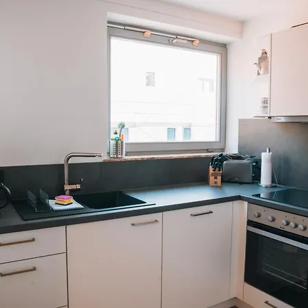 Rr - New - Beautiful 80qm - Lift - Wifi * Krollwitz