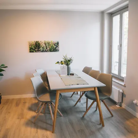 Rr - Beautiful 80qm - Lift - Wifi דירה *