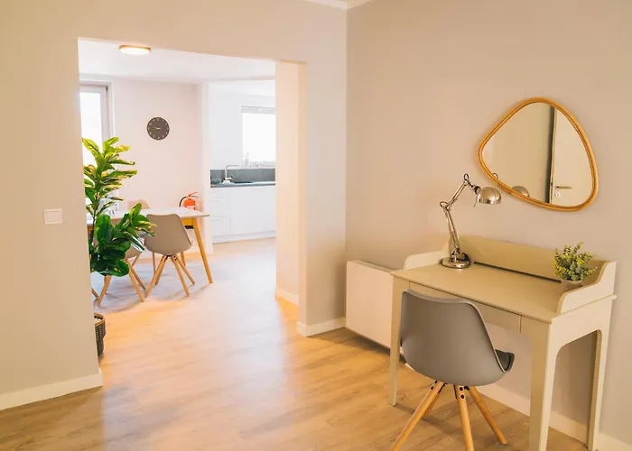 Rr - New - Beautiful 80qm - Lift - Wifi * Krollwitz