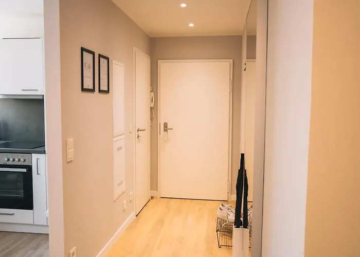 Rr - New - Beautiful 80qm - Lift - Wifi * Krollwitz